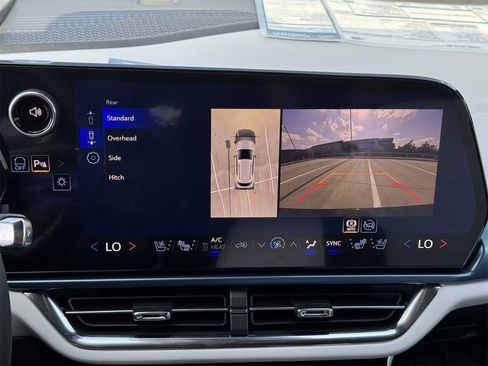 New 2026 Chevrolet Equinox EV LT image 13