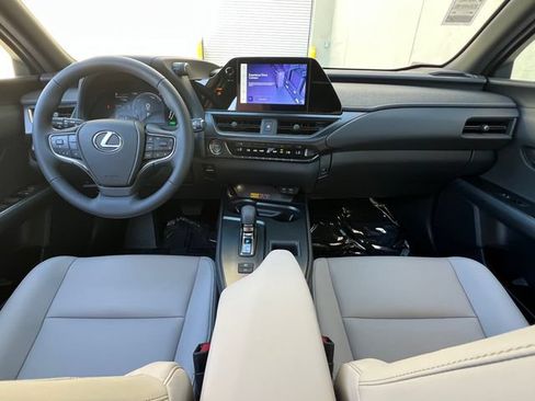New 2026 Lexus UX 300h FWD image 33