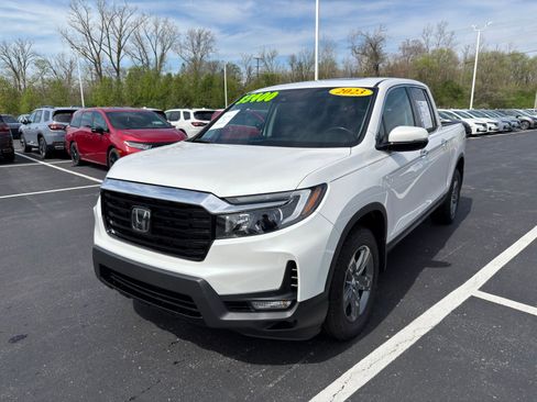 Used 2023 Honda Ridgeline RTL-E image 2