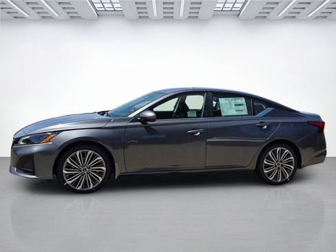 New 2026 Nissan Altima 2.5 SV w/ SV Premium Package FWD image 7