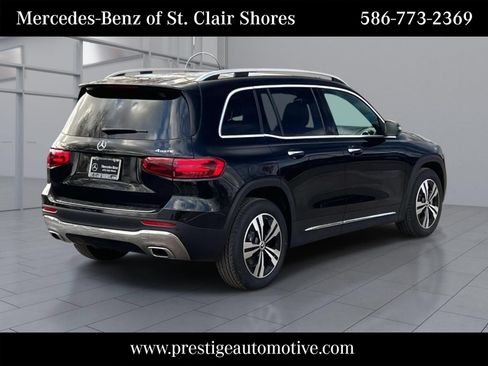 Used 2026 Mercedes-Benz GLB 250 4MATIC image 6