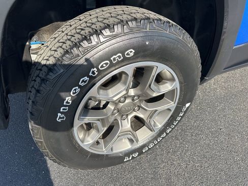 Used 2022 Jeep Cherokee Trailhawk w/ Trailer Tow Group image 40