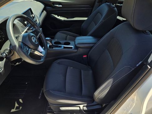 Used 2022 Nissan Altima 2.5 S FWD image 23