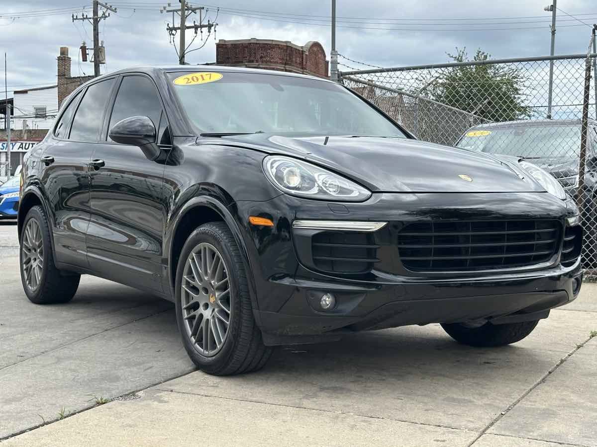 Used 2017 Porsche Cayenne AWD/4WD image 3