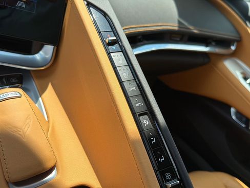Used 2020 Chevrolet Corvette Stingray Preferred Cpe w/ 2LT Preferred Equipment Group RWD image 23