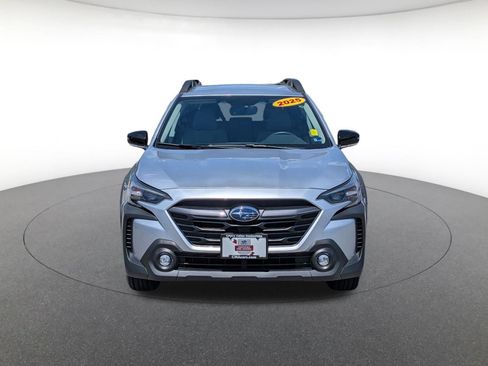 Certified 2025 Subaru Outback Premium AWD/4WD image 2