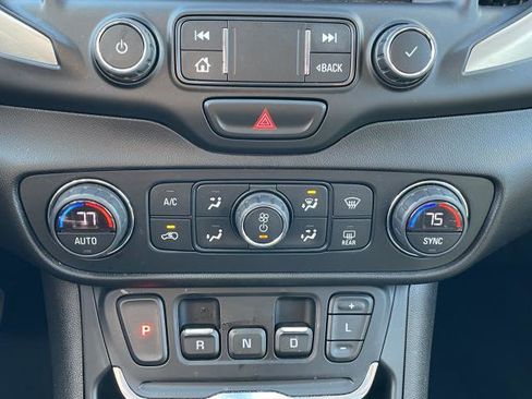 Used 2019 GMC Terrain Denali image 39