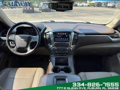 Used 2018 Chevrolet Suburban LT RWD image 15