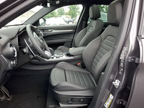 New 2026 Alfa Romeo Stelvio Sprint AWD/4WD image 8