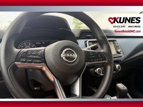 Used 2025 Nissan Versa SV FWD image 28