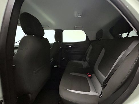 Used 2025 Chevrolet TrailBlazer LT w/ Convenience Package AWD/4WD image 19