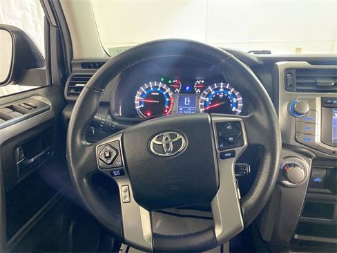 Used 2019 Toyota 4Runner SR5 Premium image 34