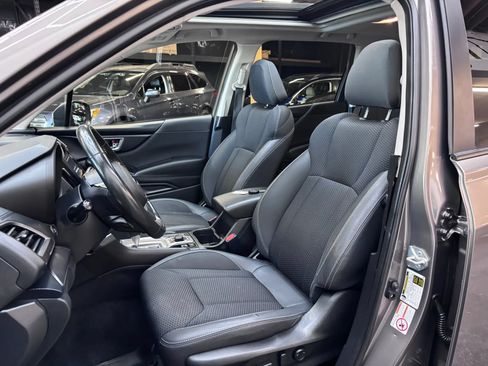 Used 2019 Subaru Forester Premium w/ All-Weather Package AWD/4WD image 9