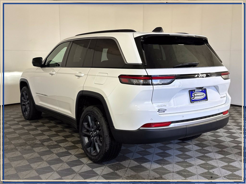 Used 2026 Jeep Grand Cherokee Limited AWD/4WD image 11