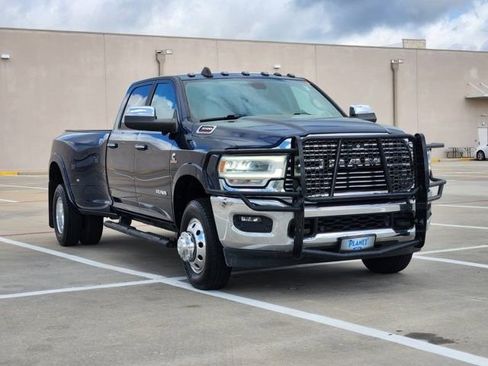 Used 2019 RAM 3500 Laramie image 3