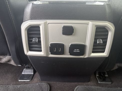 Used 2019 Ford F150 Lariat AWD/4WD image 15