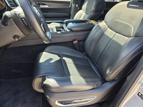 Used 2022 Jeep Grand Wagoneer Series I AWD/4WD image 32