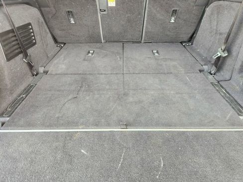 Used 2019 Land Rover Discovery HSE Luxury image 31