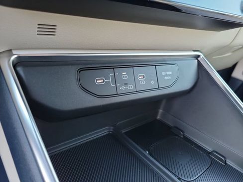 New 2026 Kia Carnival EX FWD image 19