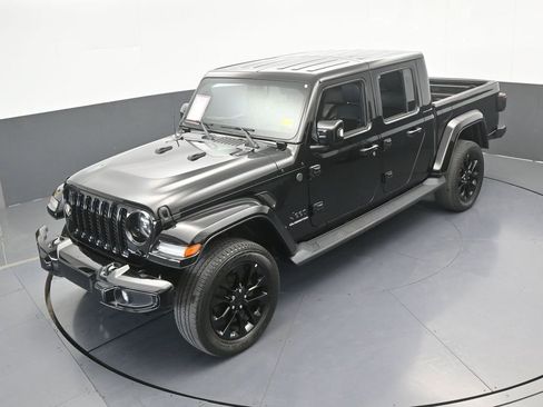 Used 2022 Jeep Gladiator Overland image 43