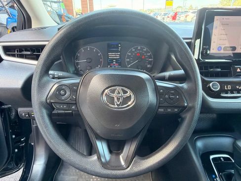 Used 2025 Toyota Corolla LE w/ Convenience Package FWD image 19