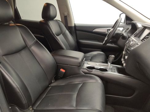 Used 2020 Nissan Pathfinder SL FWD image 21