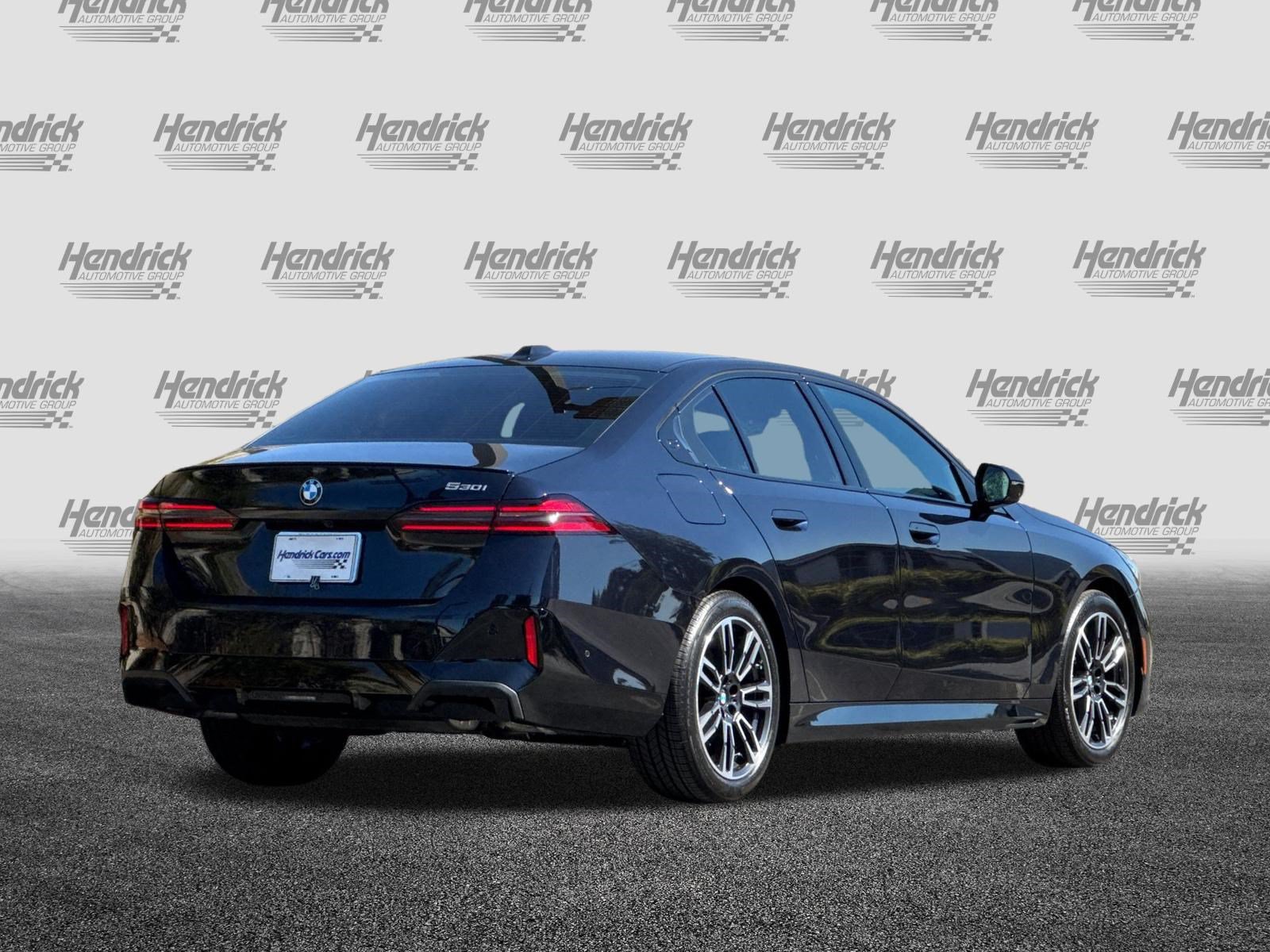 Used 2026 BMW 530i w/ M Sport Package RWD image 5
