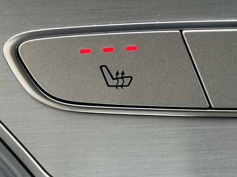 Certified 2022 Mercedes-Benz GLC 300 image 22