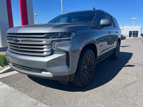 Used 2021 Chevrolet Tahoe High Country w/ Premium Package AWD/4WD image 2