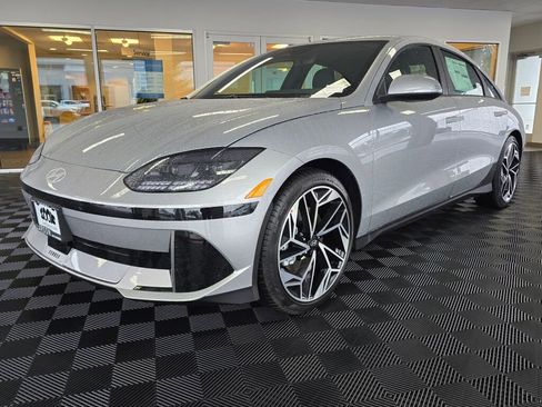 New 2025 Hyundai Ioniq 6 SEL image 8