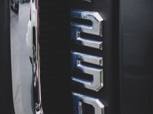 Used 2018 Ford F250 XL w/ STX Appearance Package AWD/4WD image 17