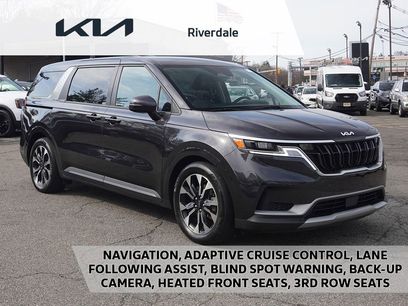 Used 2024 Kia Carnival EX