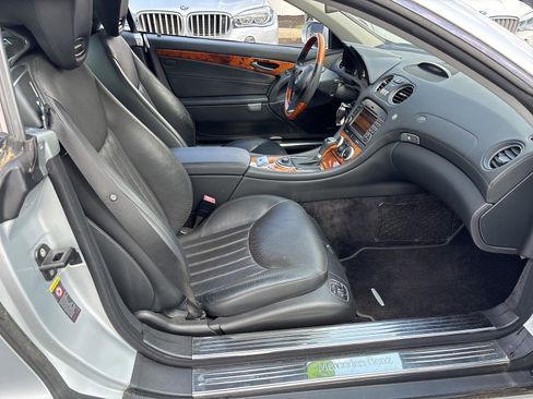Used 2009 Mercedes-Benz SL 550 image 15