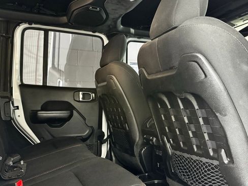 Used 2018 Jeep Wrangler Unlimited Rubicon image 7