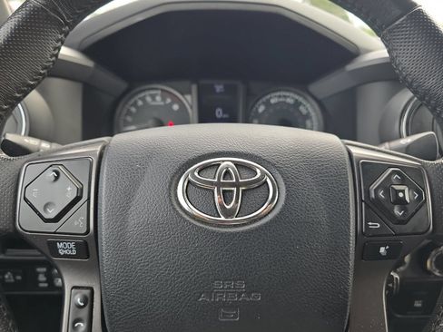 Used 2017 Toyota Tacoma TRD Off-Road w/ Tow Package (A/T) AWD/4WD image 20