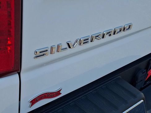 Used 2025 Chevrolet Silverado 1500 LT RWD image 30