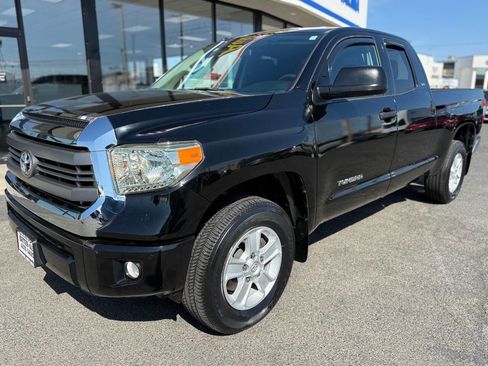 Used 2016 Toyota Tundra SR5 AWD/4WD image 1