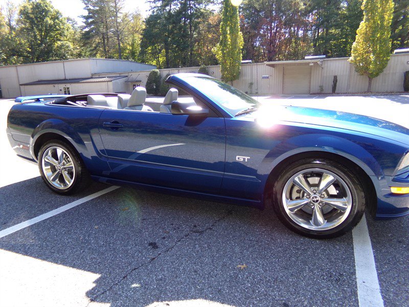 Used 2008 Ford Mustang GT RWD image 4