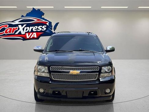 Used 2013 Chevrolet Suburban LTZ AWD/4WD image 4