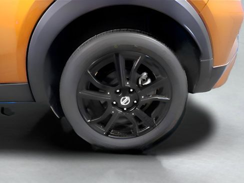Used 2021 Nissan Kicks SR w/ SR Premium Package FWD image 32