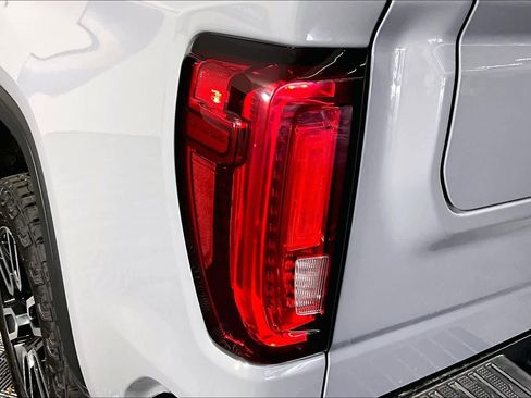 Certified 2024 GMC Sierra 1500 AT4 w/ Technology Package AWD/4WD image 28