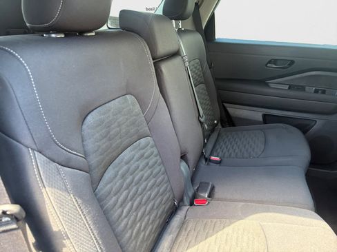 Used 2025 Nissan Pathfinder S w/ Cargo Package AWD/4WD image 18