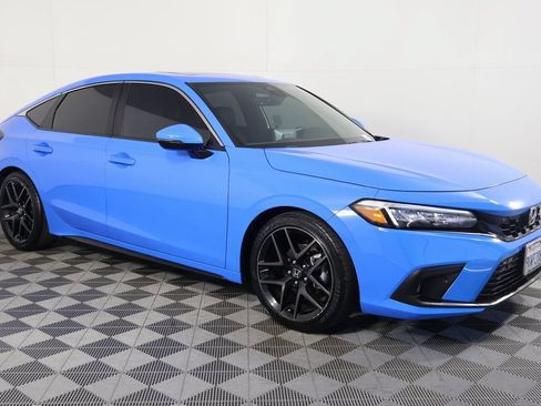 Used 2024 Honda Civic Sport Touring image 3
