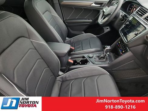 Used 2023 Volkswagen Tiguan SEL R-Line AWD/4WD image 14