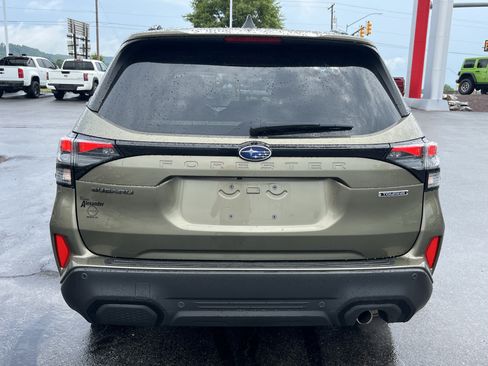 Used 2025 Subaru Forester Touring AWD/4WD image 7