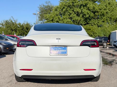 Used 2022 Tesla Model 3 Standard Range RWD image 3