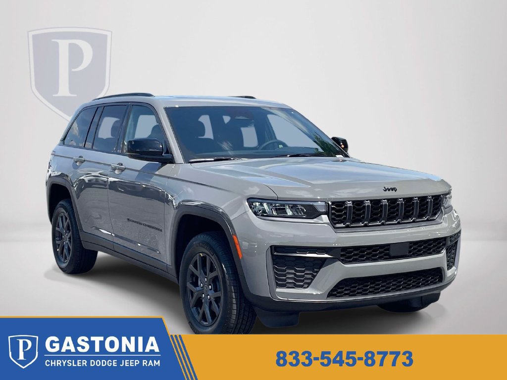 New 2027 Jeep Grand Cherokee Altitude RWD image 1