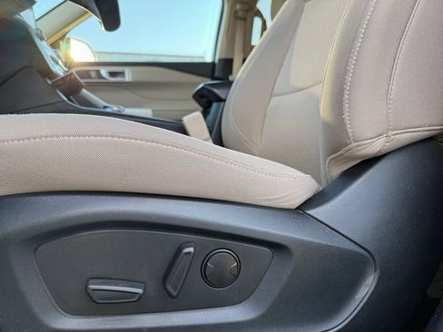 Used 2022 Ford Explorer XLT w/ Class IV Trailer Tow Package image 18