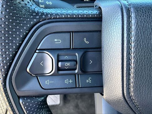 Used 2024 Toyota Tacoma SR image 19