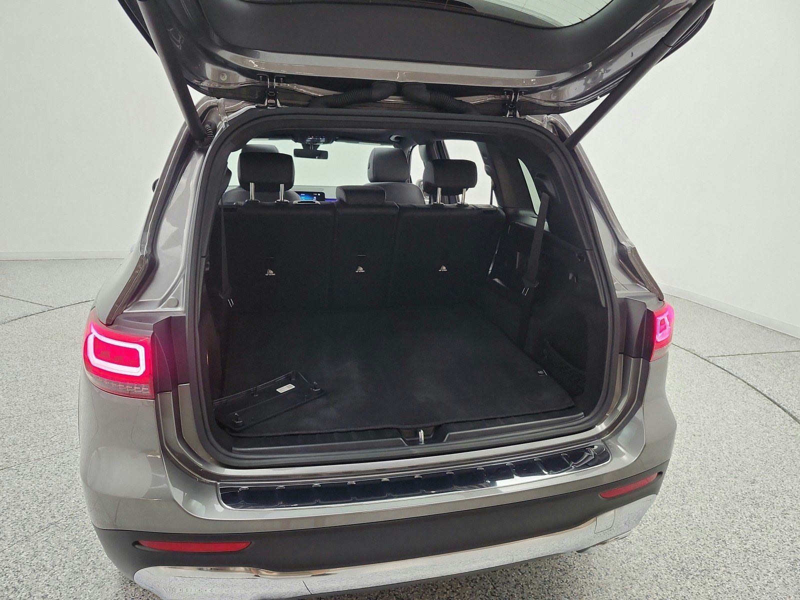 Used 2022 Mercedes-Benz GLB 250 image 21
